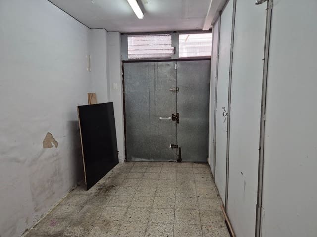 Kommersiell att hyra i Centro Urbano, Gijón - 850 € (Ref: 9685942)