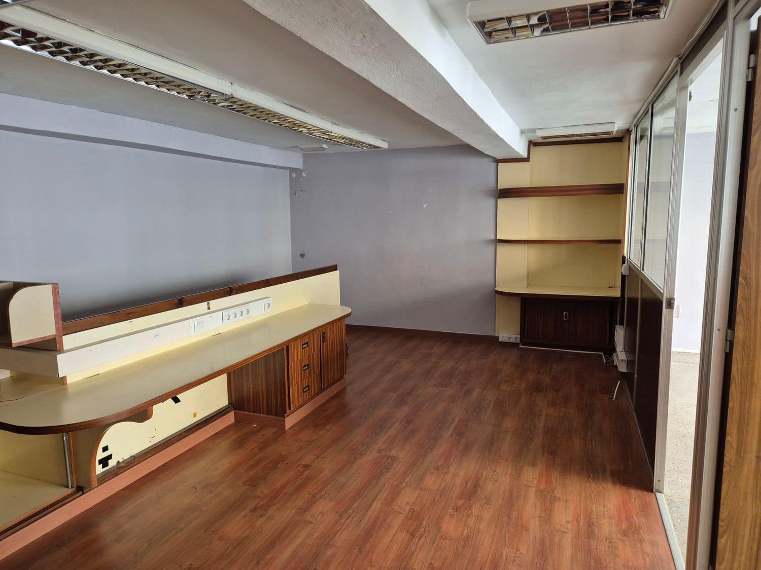 Kommersiell att hyra i Gijon - 850 € (Ref: 9685942)