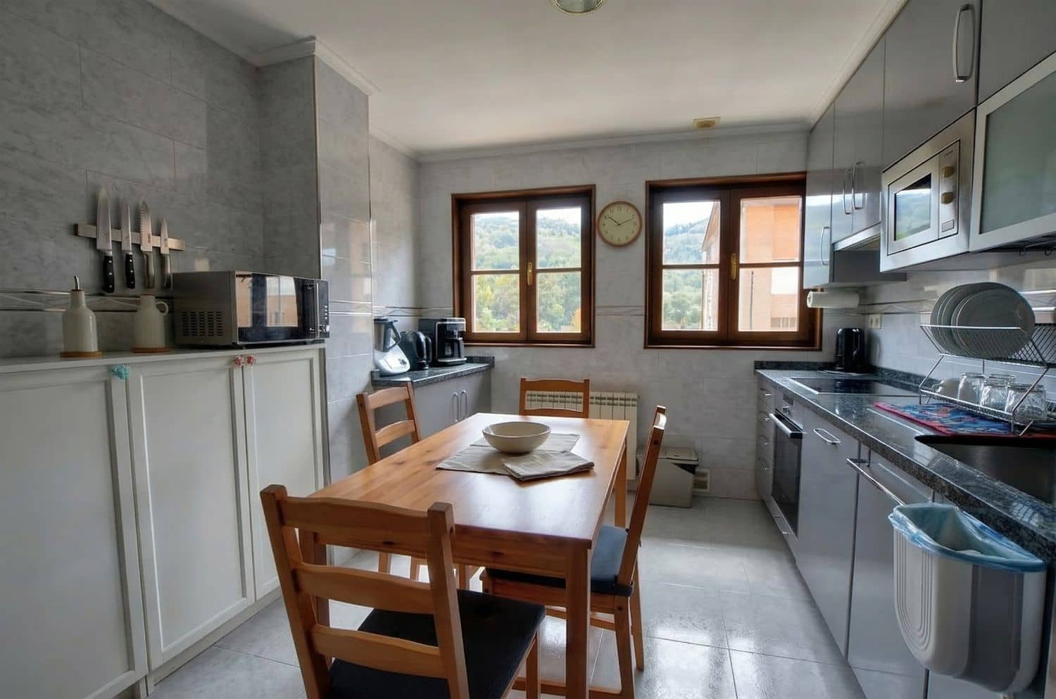 6 bedroom Finca/Country House for sale in Lena with garage - € 168,000 (Ref: 9694738)