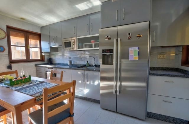 6 sypialnia Finka/Dom wiejski na sprzedaż w Lena z garażem - 168 000 € (Ref: 9694738)