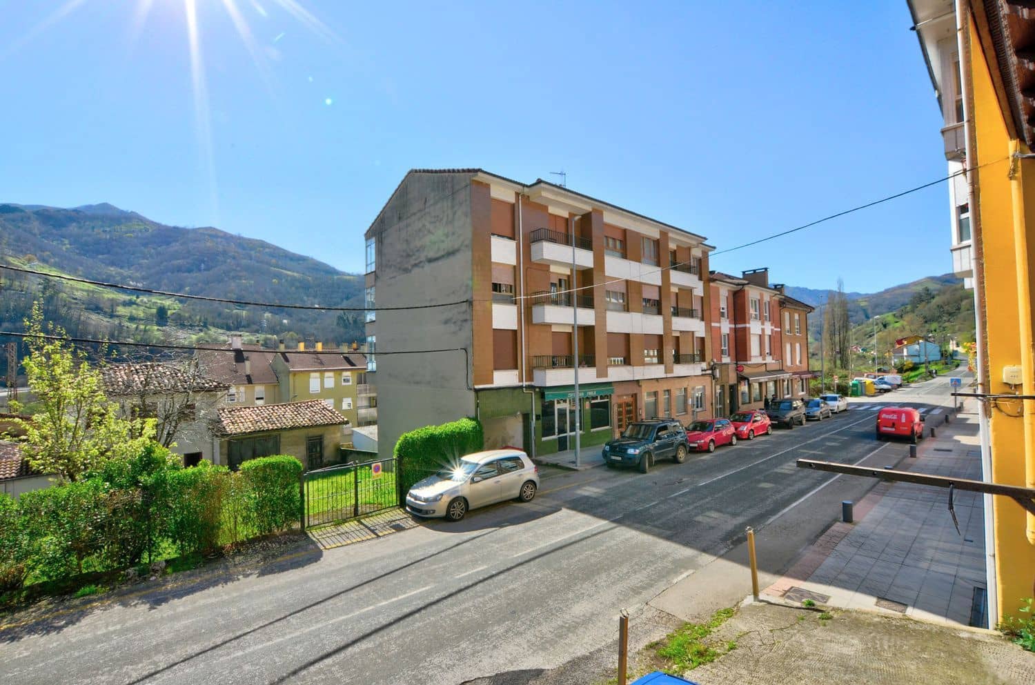 6 bedroom Finca/Country House for sale in Lena with garage - € 168,000 (Ref: 9694738)