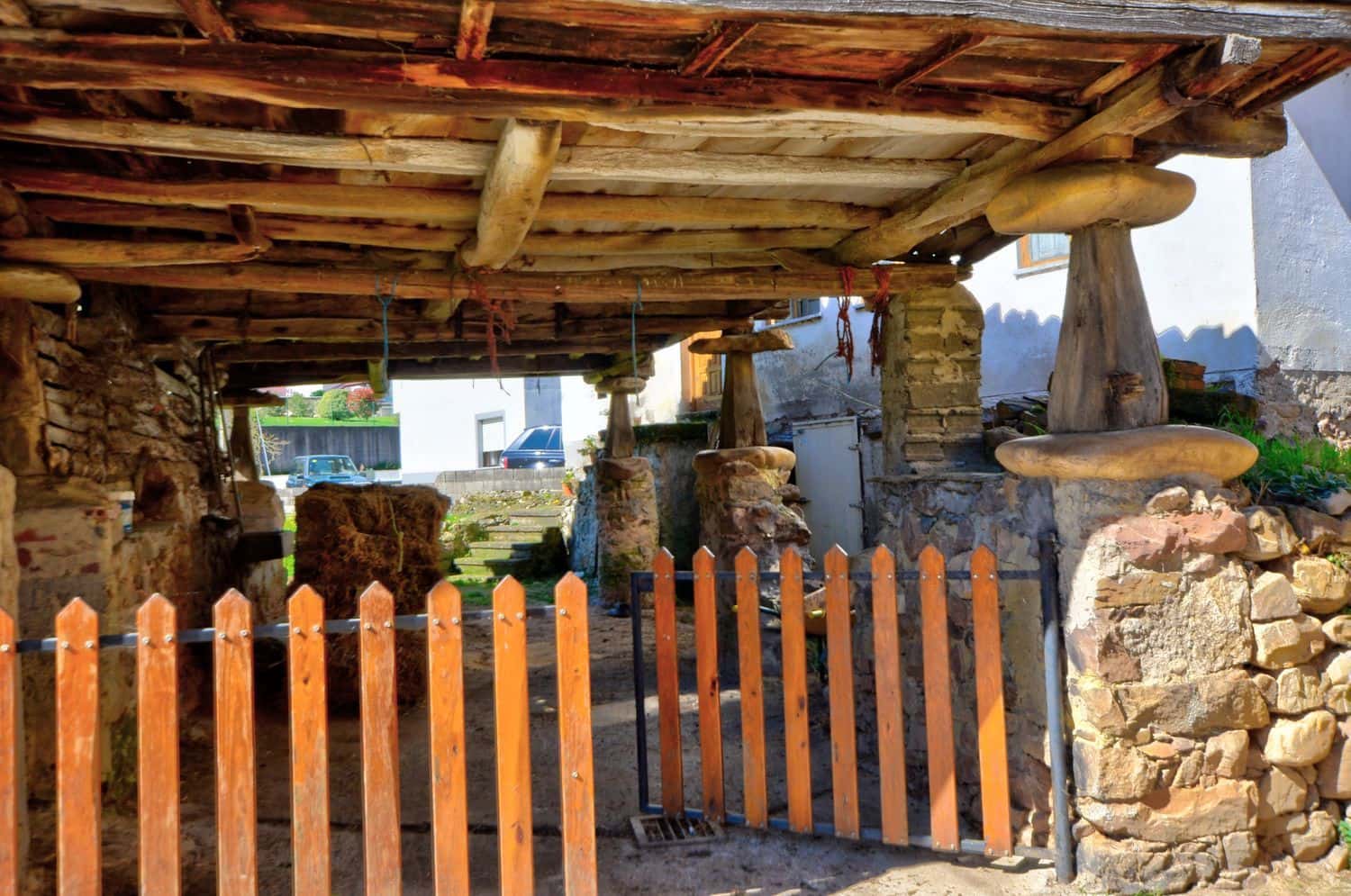 2 bedroom Finca/Country House for sale in Tineo with garage - € 80,000 (Ref: 9694739)