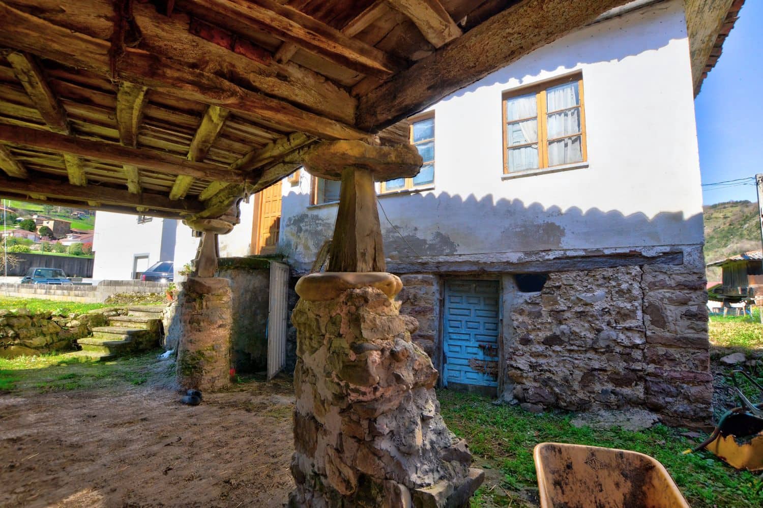 2 bedroom Finca/Country House for sale in Tineo with garage - € 80,000 (Ref: 9694739)