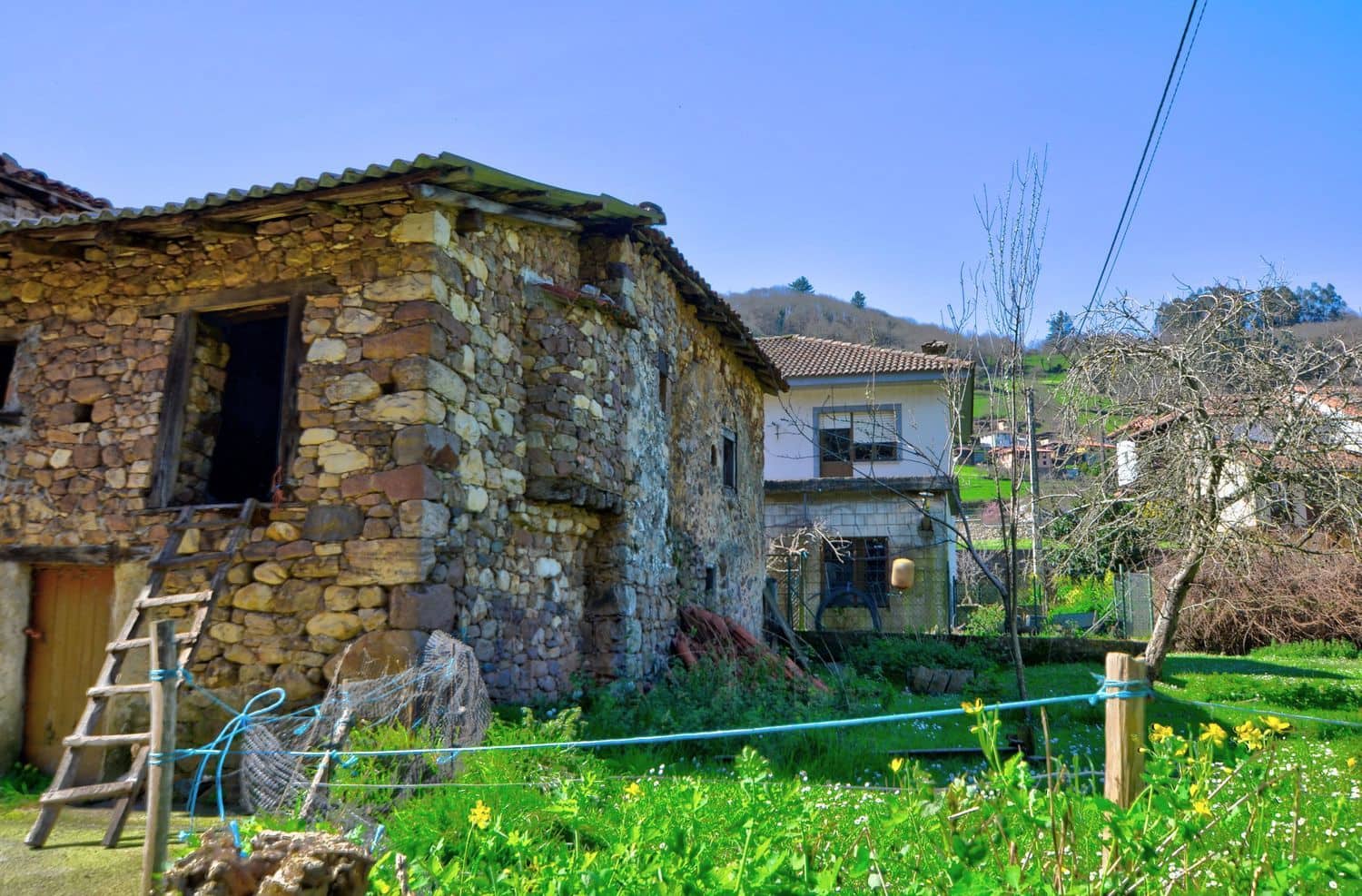 2 bedroom Finca/Country House for sale in Tineo with garage - € 80,000 (Ref: 9694739)