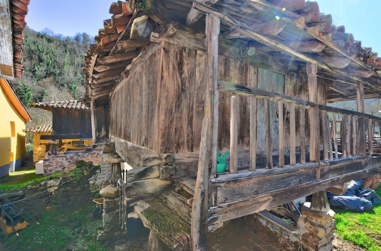 2 bedroom Finca/Country House for sale in Tineo with garage - € 80,000 (Ref: 9694739)