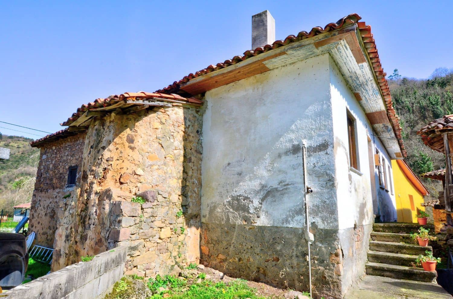 2 bedroom Finca/Country House for sale in Tineo with garage - € 80,000 (Ref: 9694739)