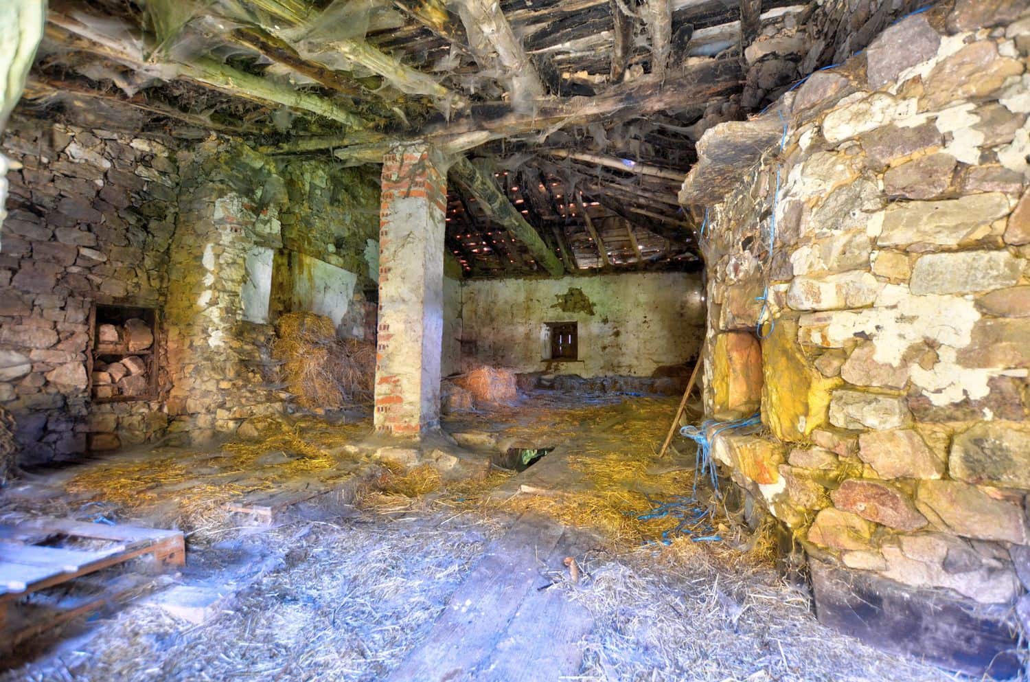 2 bedroom Finca/Country House for sale in Tineo with garage - € 80,000 (Ref: 9694739)