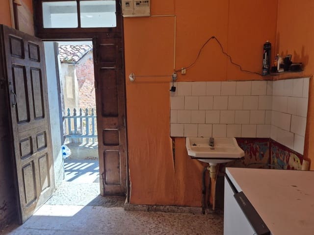 5 sypialnia Finka/Dom wiejski na sprzedaż w Mieres z garażem - 32 000 € (Ref: 9694740)