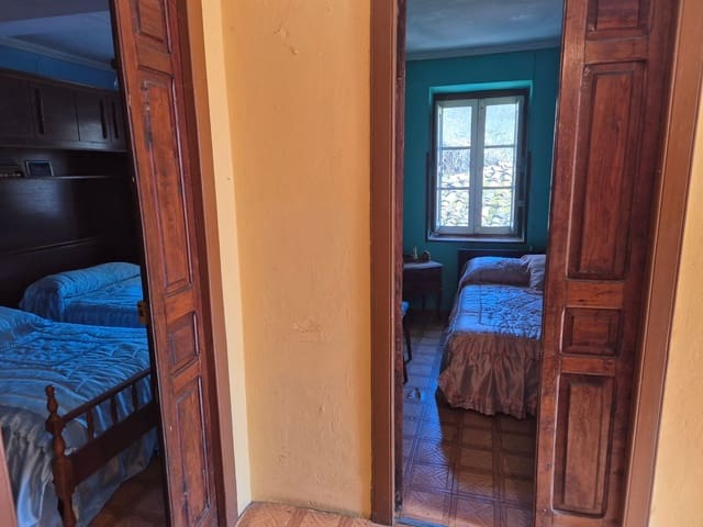 5 sypialnia Finka/Dom wiejski na sprzedaż w Mieres z garażem - 32 000 € (Ref: 9694740)