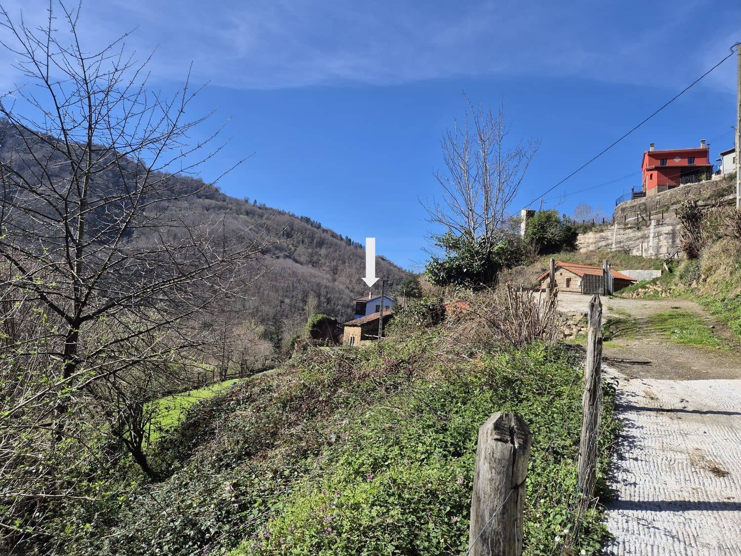 5 bedroom Finca/Country House for sale in Mieres with garage - € 32,000 (Ref: 9694740)