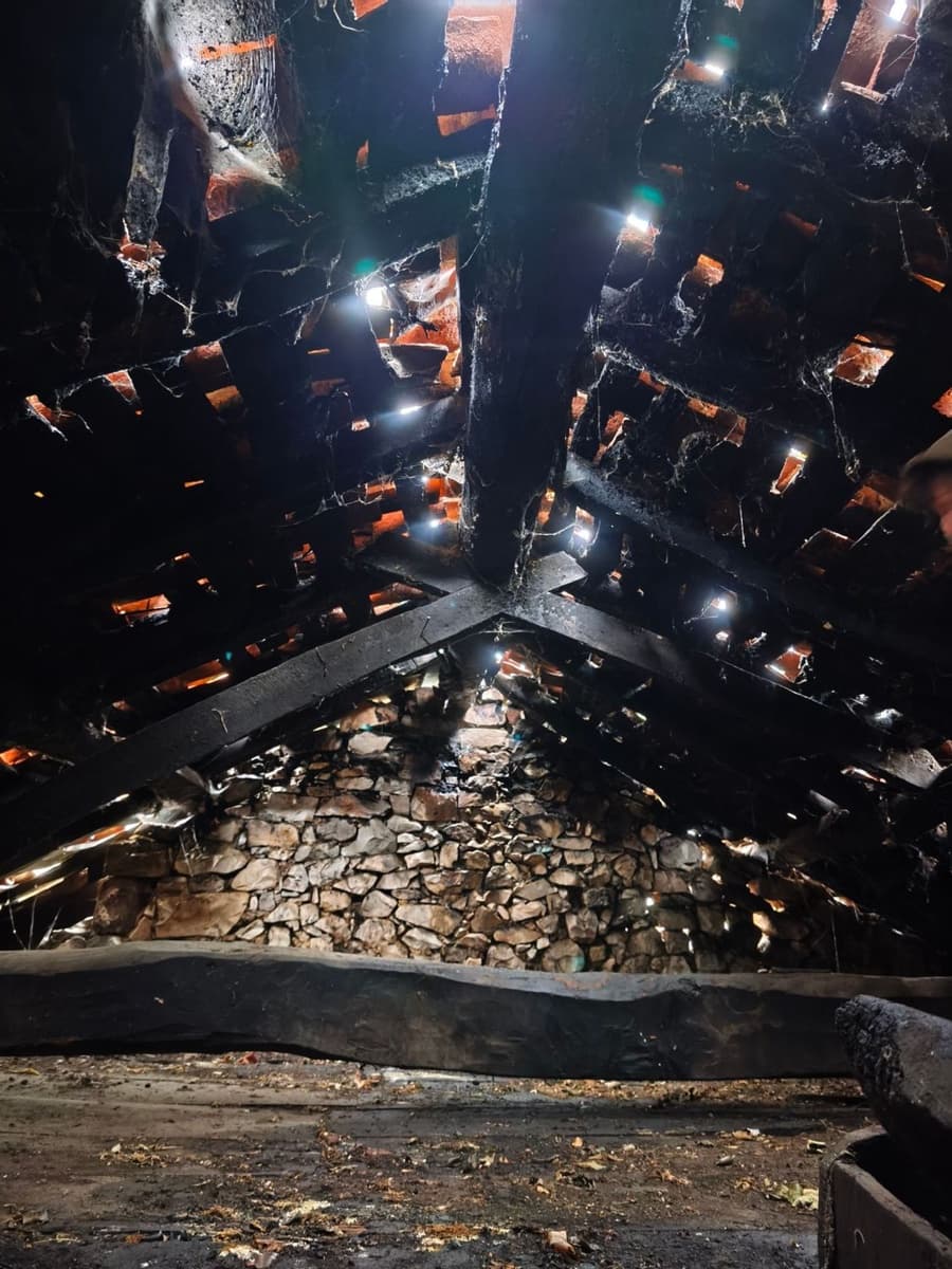 Finka/Dom wiejski na sprzedaż w Proaza z garażem - 24 000 € (Ref: 9694741)