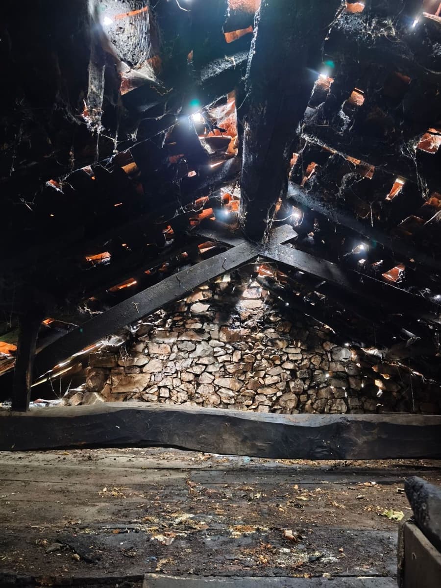 Finka/Dom wiejski na sprzedaż w Proaza z garażem - 24 000 € (Ref: 9694741)