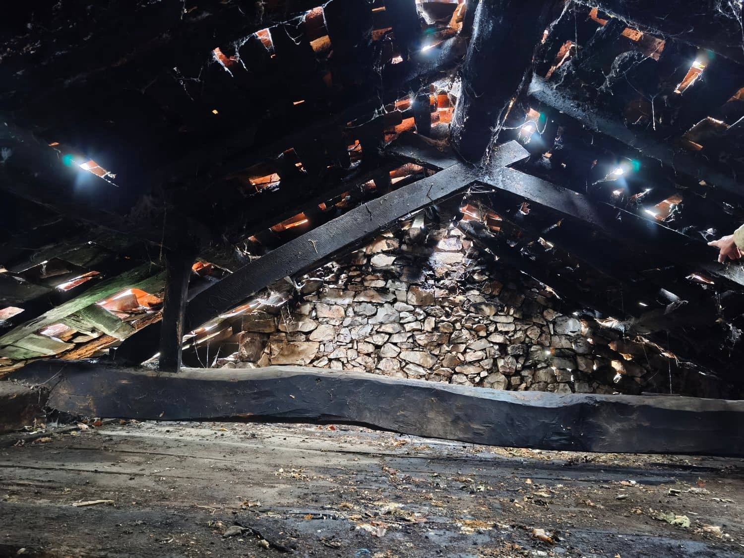 Finka/Dom wiejski na sprzedaż w Proaza z garażem - 24 000 € (Ref: 9694741)