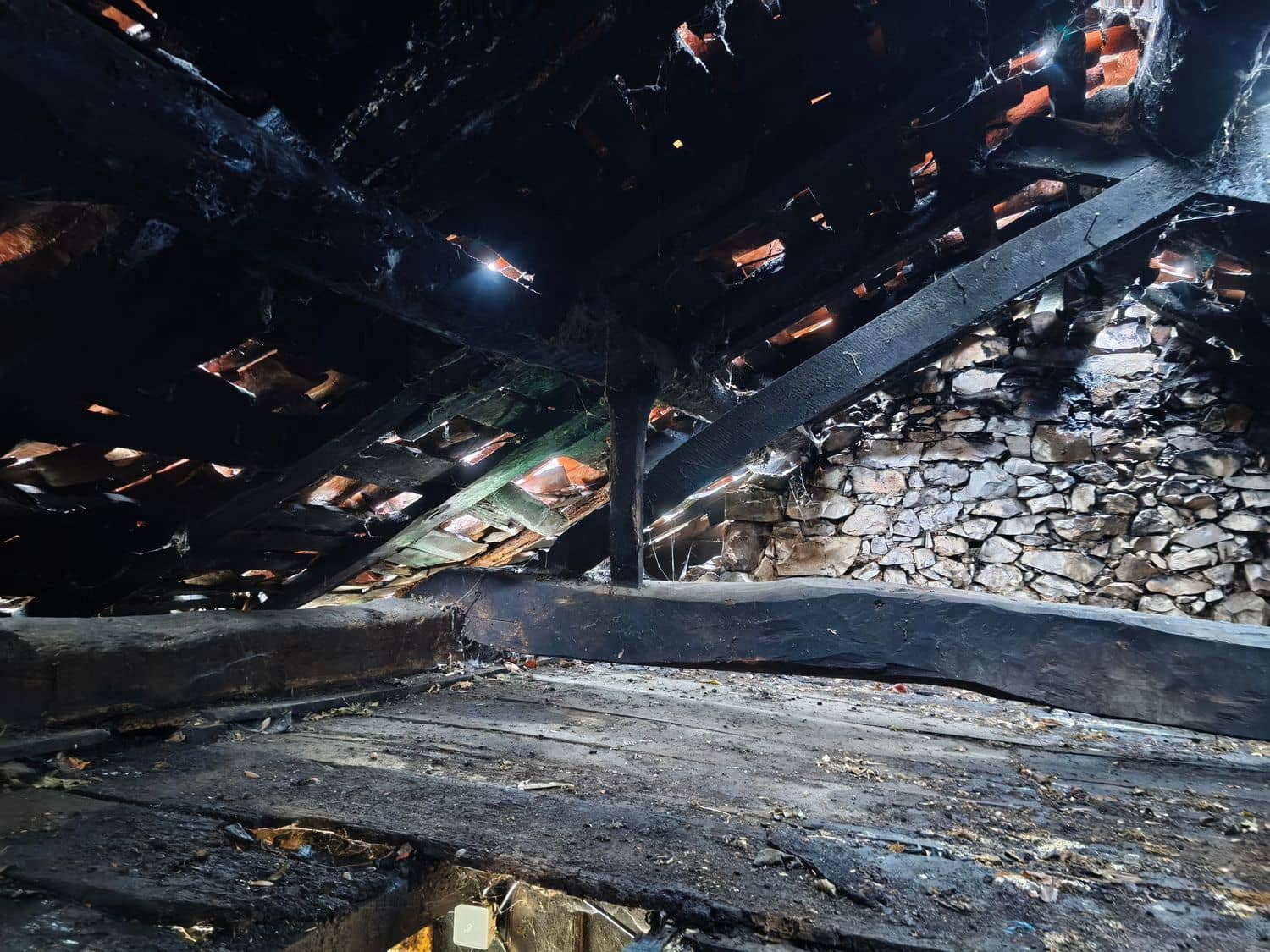 Finka/Dom wiejski na sprzedaż w Proaza z garażem - 24 000 € (Ref: 9694741)