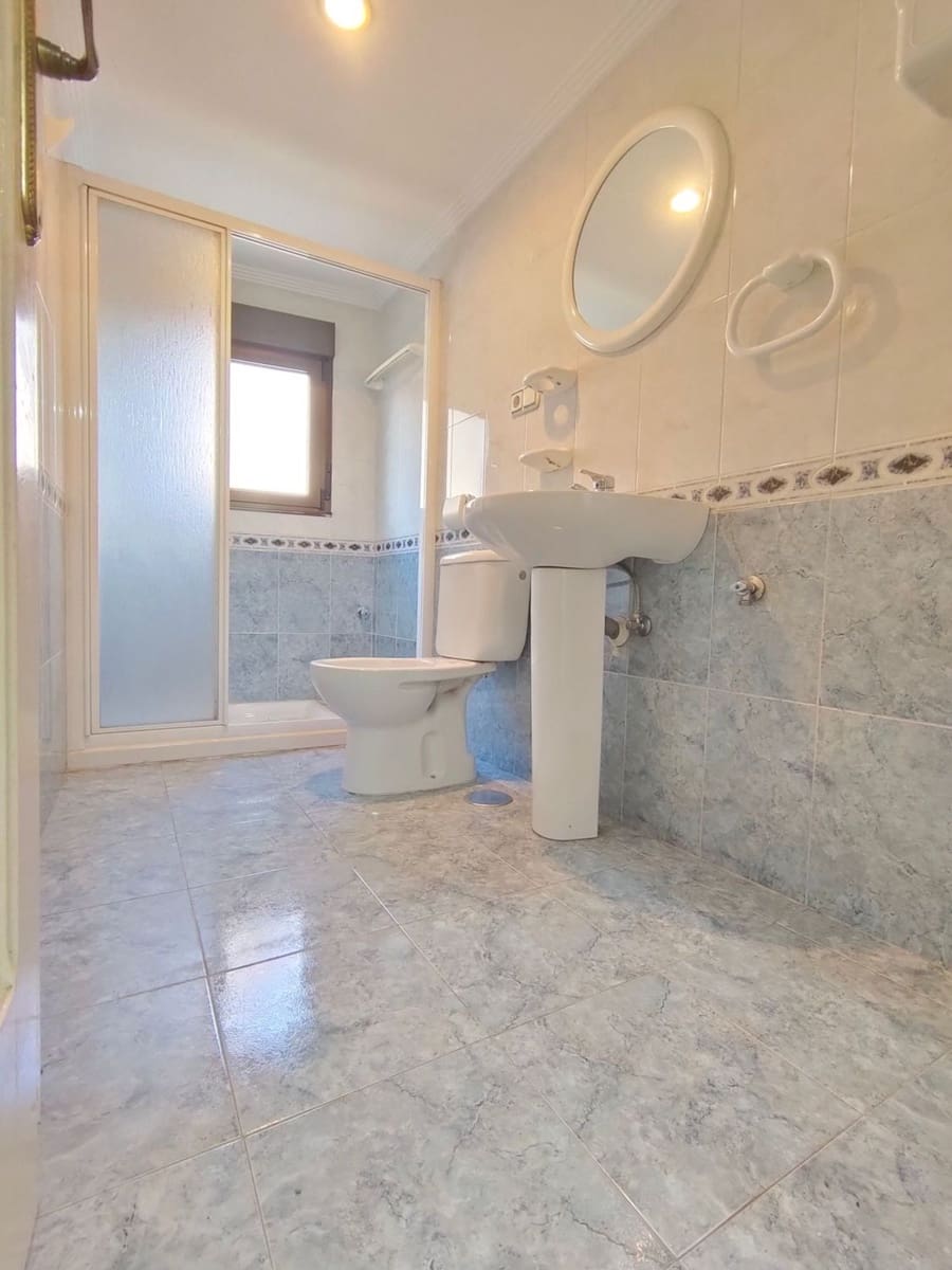 4 bedroom Finca/Country House for sale in Langreo with garage - € 62,900 (Ref: 9700381)