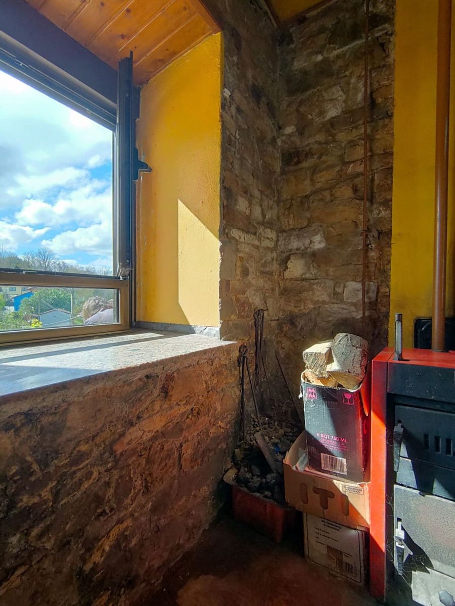 4 bedroom Finca/Country House for sale in Langreo with garage - € 62,900 (Ref: 9700381)