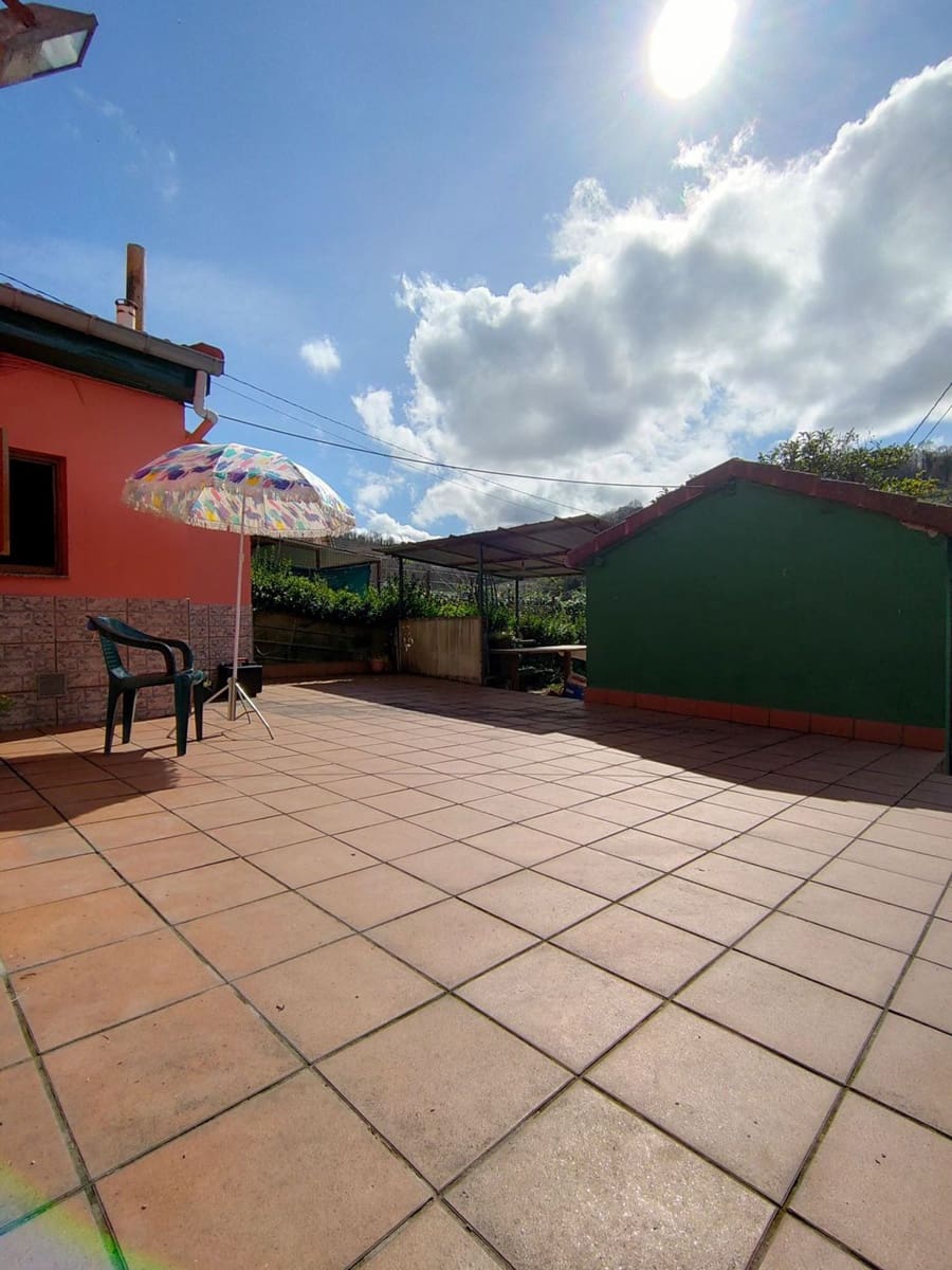 4 bedroom Finca/Country House for sale in Langreo with garage - € 62,900 (Ref: 9700381)