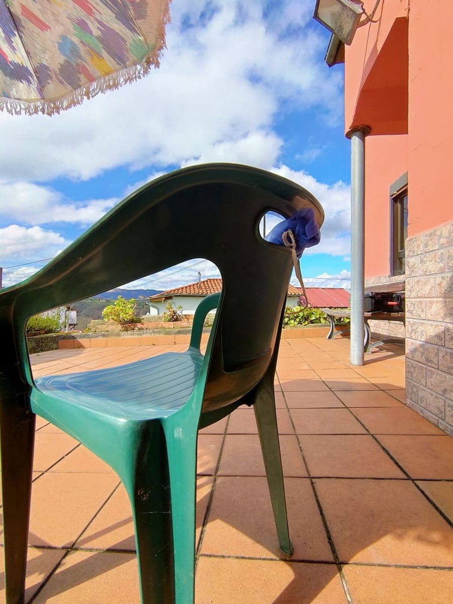 4 bedroom Finca/Country House for sale in Langreo with garage - € 62,900 (Ref: 9700381)