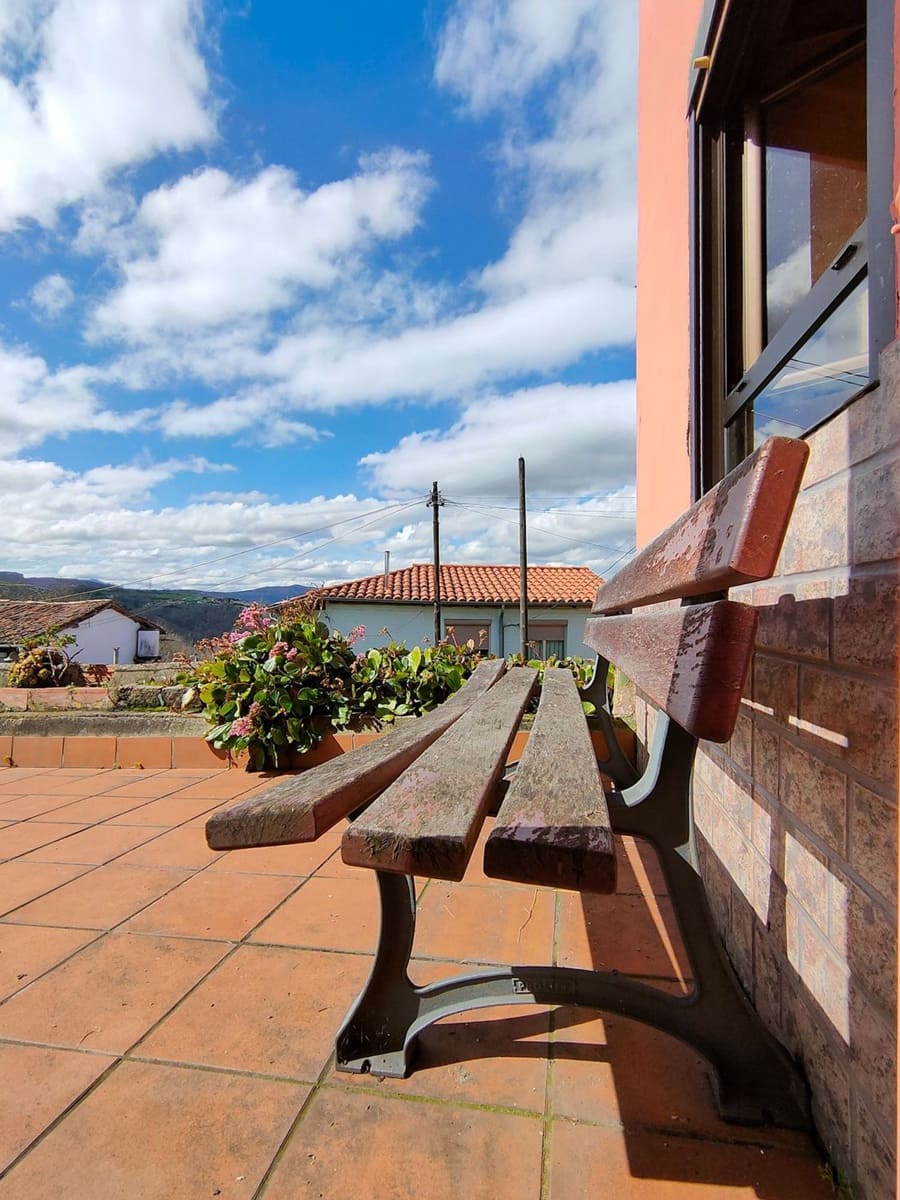 4 bedroom Finca/Country House for sale in Langreo with garage - € 62,900 (Ref: 9700381)