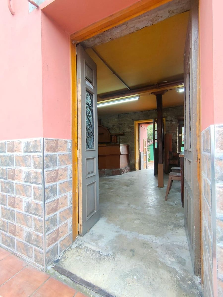 4 bedroom Finca/Country House for sale in Langreo with garage - € 62,900 (Ref: 9700381)