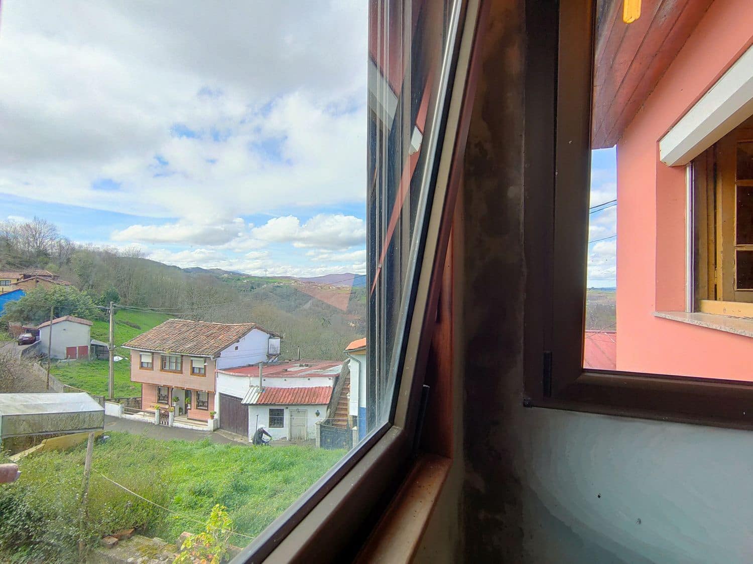 4 bedroom Finca/Country House for sale in Langreo with garage - € 62,900 (Ref: 9700381)