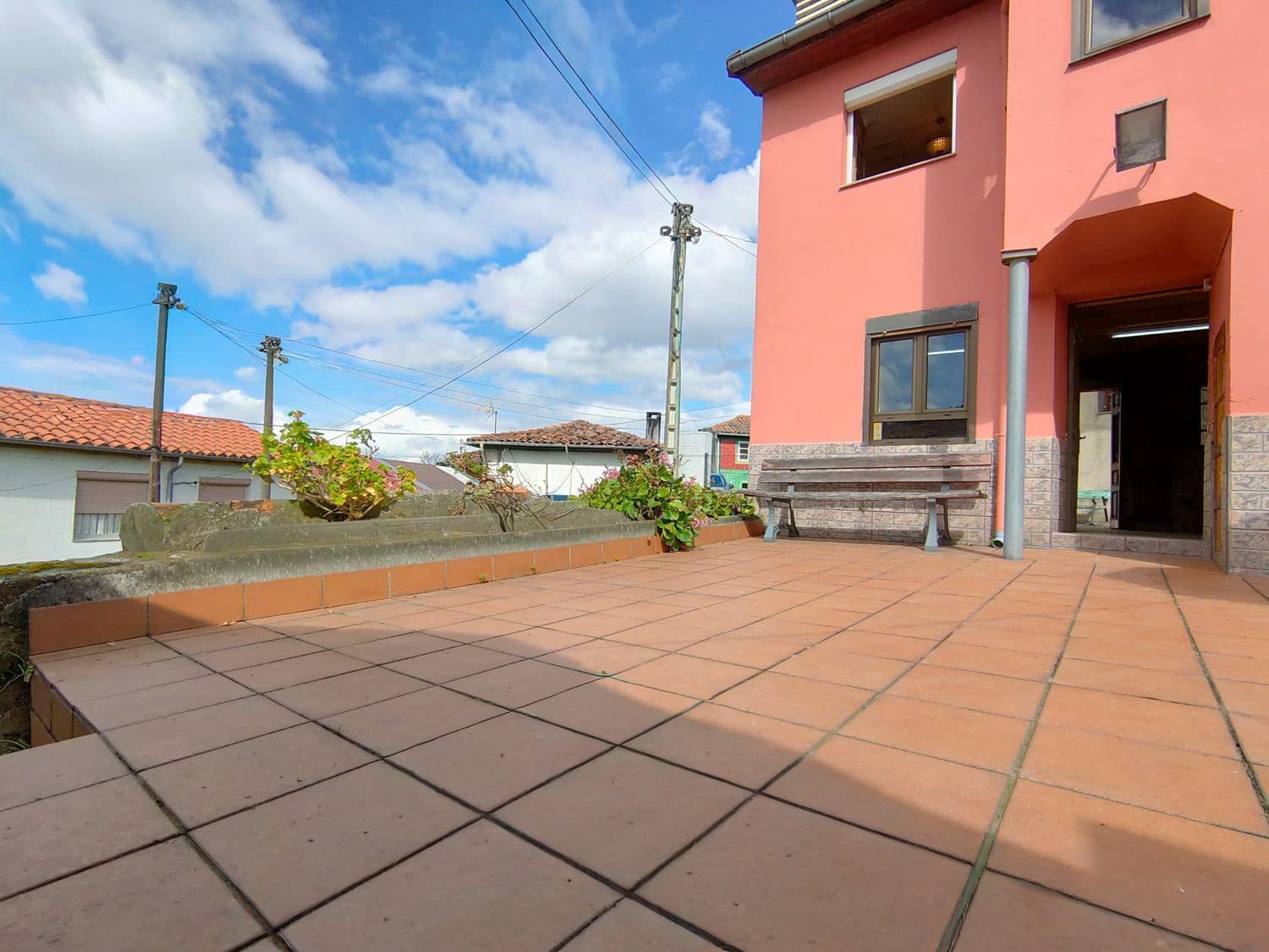 4 bedroom Finca/Country House for sale in Langreo with garage - € 62,900 (Ref: 9700381)