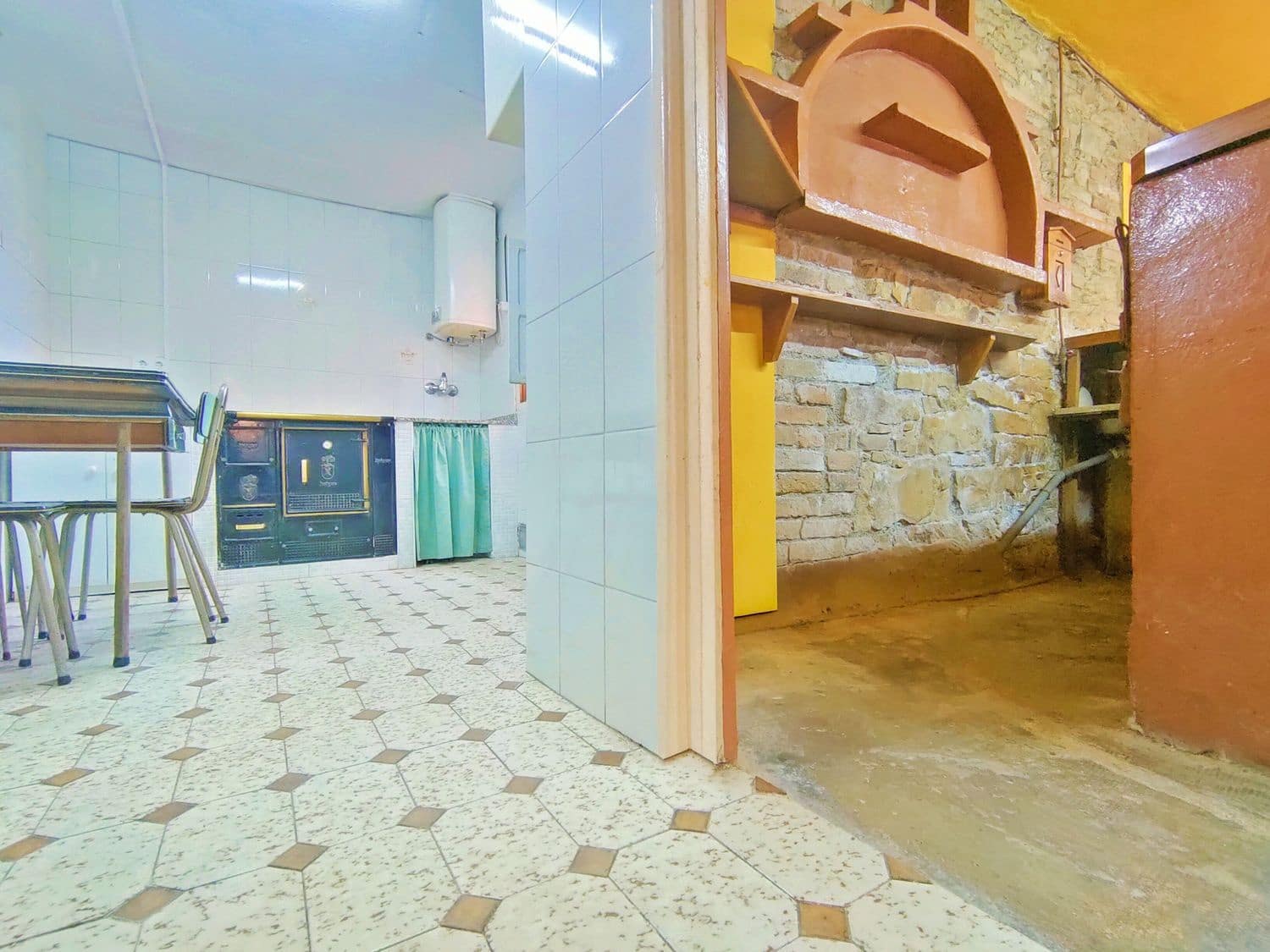 4 bedroom Finca/Country House for sale in Langreo with garage - € 62,900 (Ref: 9700381)