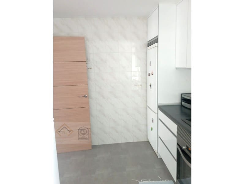 3 makuuhuone Asunto myytävänä paikassa Benidorm - 260 000 € (Ref: 9409882)