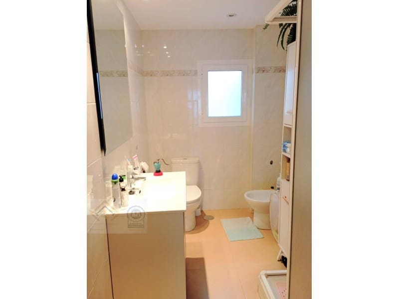 3 makuuhuone Asunto myytävänä paikassa Benidorm - 260 000 € (Ref: 9409882)