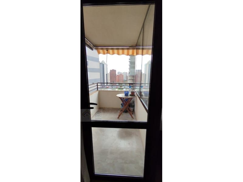 Piso de 3 habitaciones en Benidorm en venta con garaje - 325.000 € (Ref: 9409886)