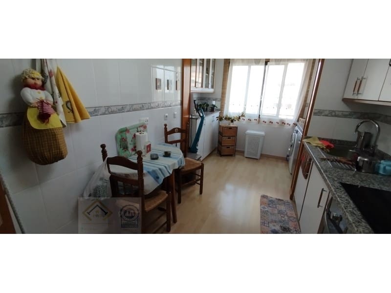 Piso de 3 habitaciones en Benidorm en venta con garaje - 325.000 € (Ref: 9409886)