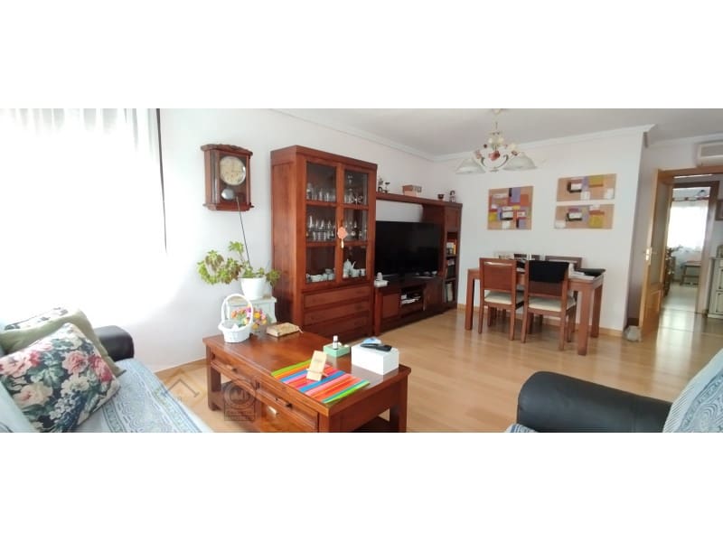 Piso de 3 habitaciones en Benidorm en venta con garaje - 325.000 € (Ref: 9409886)