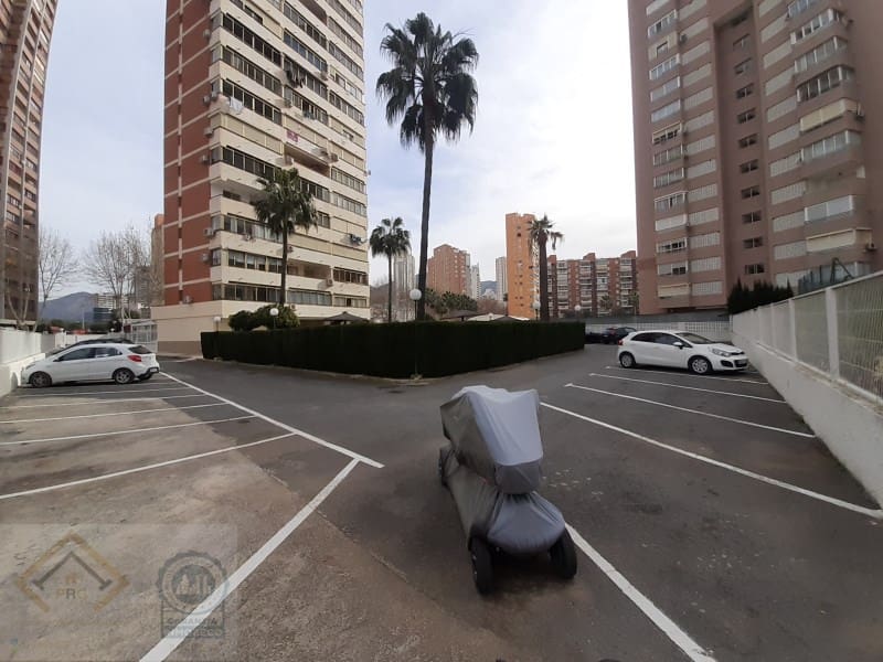 1 bedroom Apartment for sale in Benidorm with pool garage - € 198,000 (Ref: 9409888)