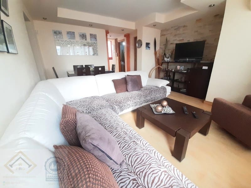 2 makuuhuone Huoneisto myytävänä paikassa Benidorm mukana uima-altaan 
autotalli - 179 000 € (Ref: 9409890)