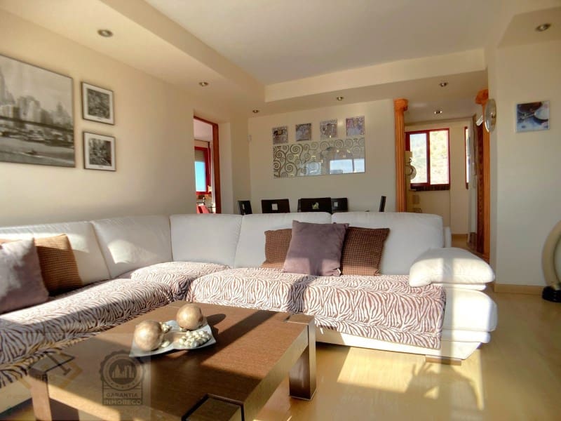 2 makuuhuone Huoneisto myytävänä paikassa Benidorm mukana uima-altaan 
autotalli - 179 000 € (Ref: 9409890)