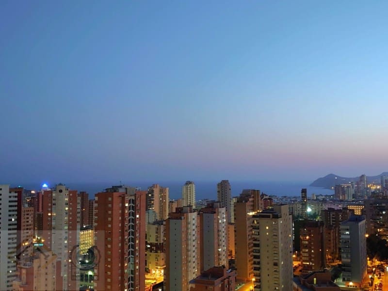 3 bedroom Flat for sale in Benidorm with pool garage - € 339,000 (Ref: 9409892)