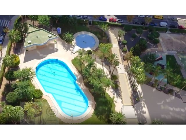 3 bedroom Flat for sale in Juzgados - Plaza de Toros, Benidorm with pool garage - € 339,000 (Ref: 9409892)