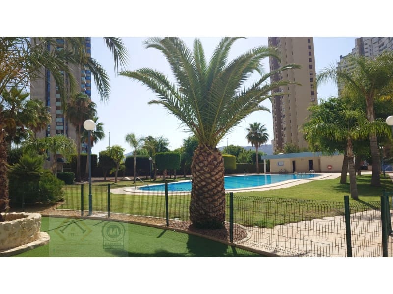 3 bedroom Flat for sale in Benidorm with pool garage - € 339,000 (Ref: 9409892)
