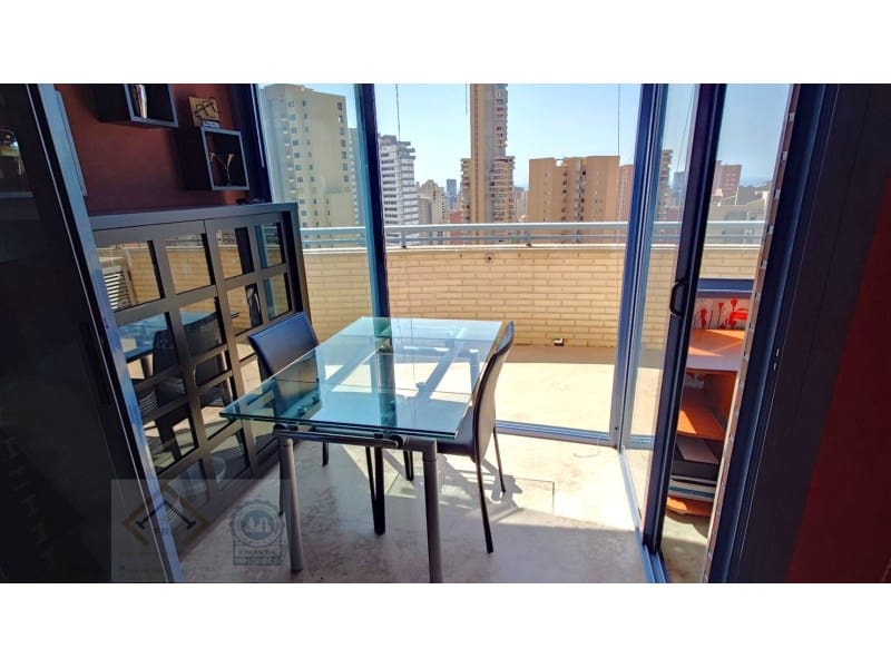 3 bedroom Flat for sale in Benidorm with pool garage - € 339,000 (Ref: 9409892)