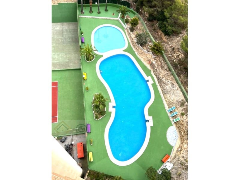 3 bedroom Flat for sale in Benidorm with pool garage - € 178,000 (Ref: 9409894)