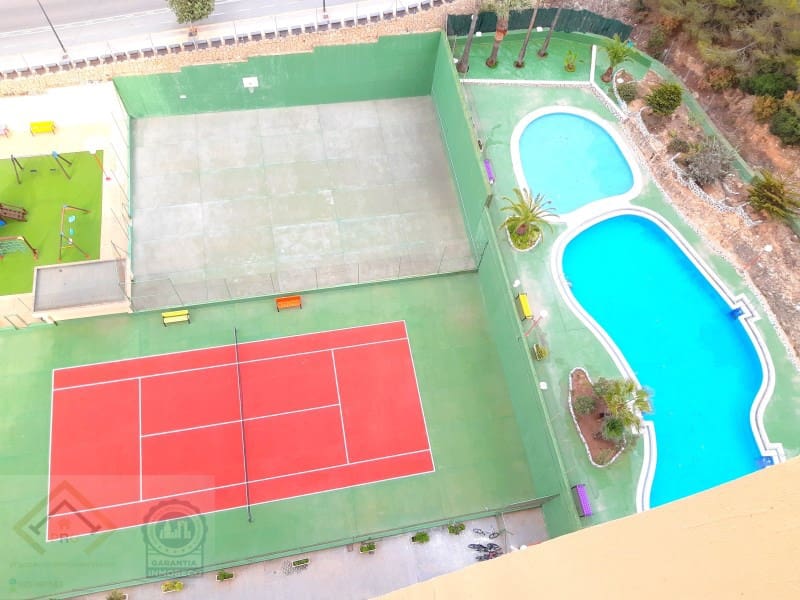 3 bedroom Flat for sale in Benidorm with pool garage - € 178,000 (Ref: 9409894)