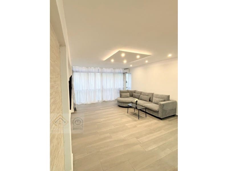 3 bedroom Flat for sale in Benidorm - € 230,000 (Ref: 9409895)