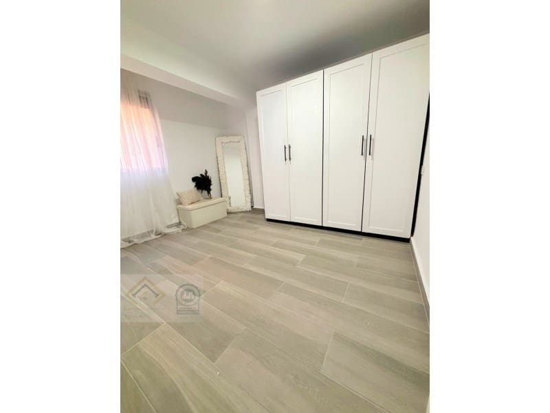 3 bedroom Flat for sale in Benidorm - € 230,000 (Ref: 9409895)