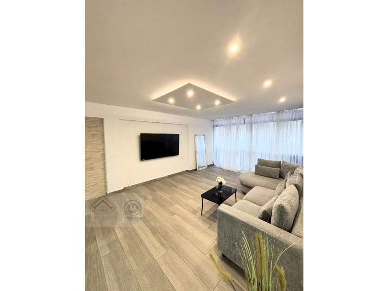 3 bedroom Flat for sale in Benidorm - € 230,000 (Ref: 9409895)