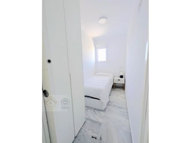 Apartamento de 2 habitaciones en Playa Poniente, Benidorm en venta con garaje - 268.000 € (Ref: 9409897)