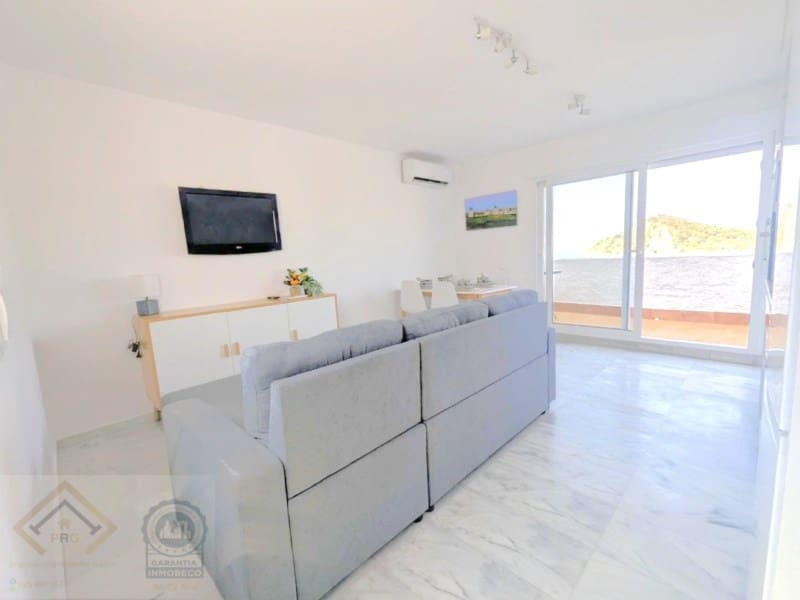 2 bedroom Apartment for sale in Benidorm with garage - € 268,000 (Ref: 9409897)