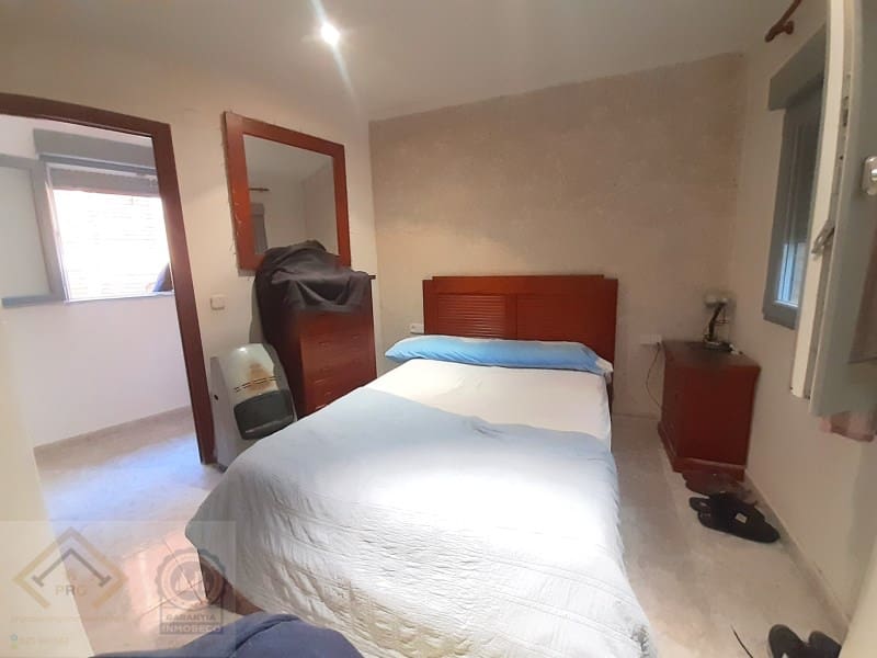 2 bedroom Flat for sale in Benidorm - € 179,000 (Ref: 9409900)