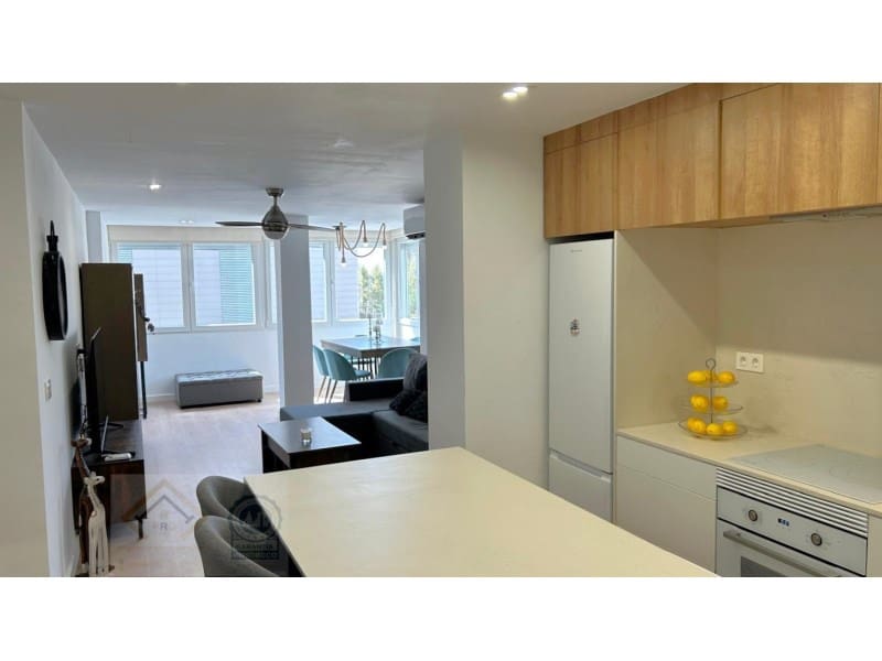 2 bedroom Flat for sale in Benidorm with garage - € 262,000 (Ref: 9409902)