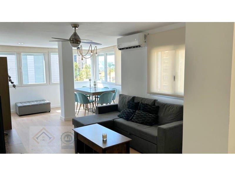 2 bedroom Flat for sale in Benidorm with garage - € 262,000 (Ref: 9409902)