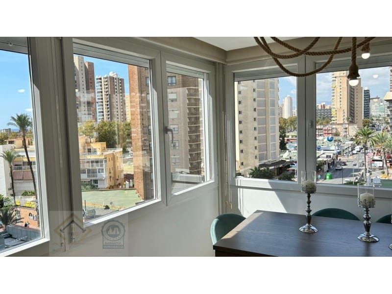 2 bedroom Flat for sale in Benidorm with garage - € 262,000 (Ref: 9409902)